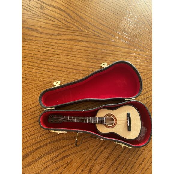 Guitar & Case & Stand Christmas Ornament Tree Nesting Decor Doll Miniature 7" - Picture 10 of 14